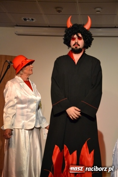 Zdjęcie w galerii na portalu naszraciborz.pl: Diabelski spisek - prapremiera spektaklu na Zamku Piastowskim wiadomości z regionu