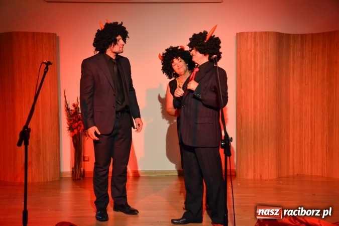 Zdjęcie w galerii na portalu naszraciborz.pl: Diabelski spisek - prapremiera spektaklu na Zamku Piastowskim wiadomości z regionu