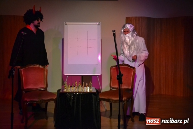 Zdjęcie w galerii na portalu naszraciborz.pl: Diabelski spisek - prapremiera spektaklu na Zamku Piastowskim wiadomości z regionu