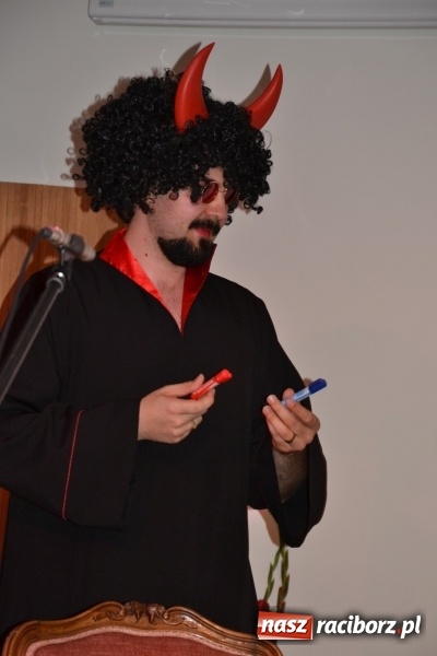 Zdjęcie w galerii na portalu naszraciborz.pl: Diabelski spisek - prapremiera spektaklu na Zamku Piastowskim wiadomości z regionu