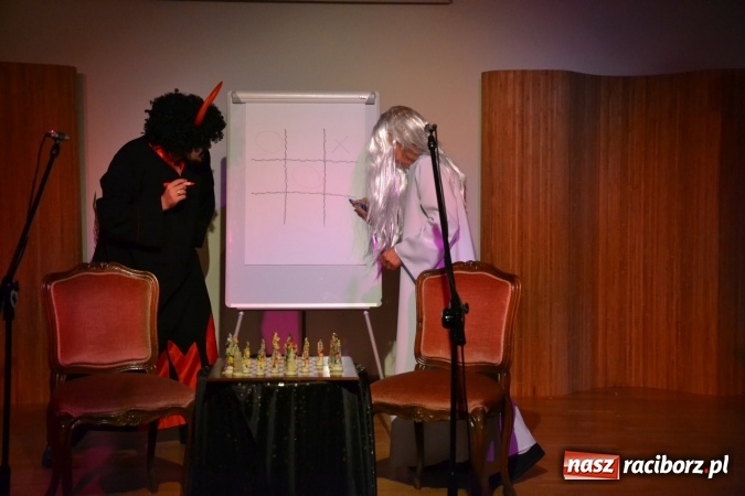 Zdjęcie w galerii na portalu naszraciborz.pl: Diabelski spisek - prapremiera spektaklu na Zamku Piastowskim wiadomości z regionu