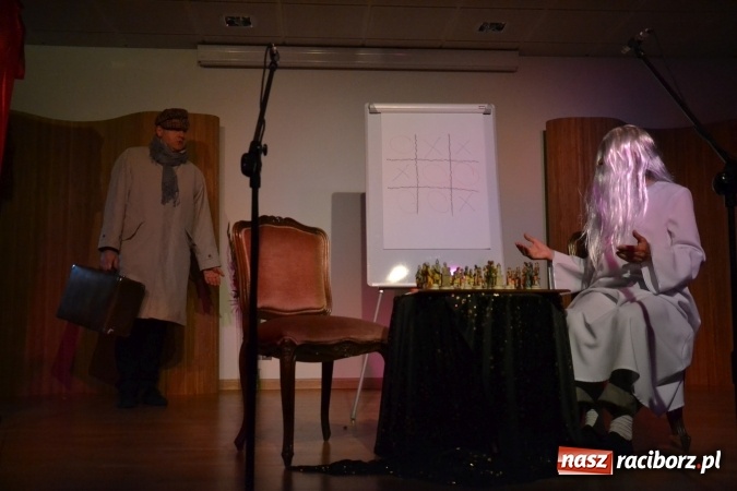 Zdjęcie w galerii na portalu naszraciborz.pl: Diabelski spisek - prapremiera spektaklu na Zamku Piastowskim wiadomości z regionu