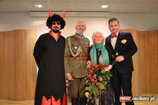 Zdjęcie w galerii na portalu naszraciborz.pl: Diabelski spisek - prapremiera spektaklu na Zamku Piastowskim wiadomości z regionu