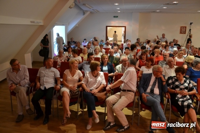 Zdjęcie w galerii na portalu naszraciborz.pl: Diabelski spisek - prapremiera spektaklu na Zamku Piastowskim wiadomości z regionu