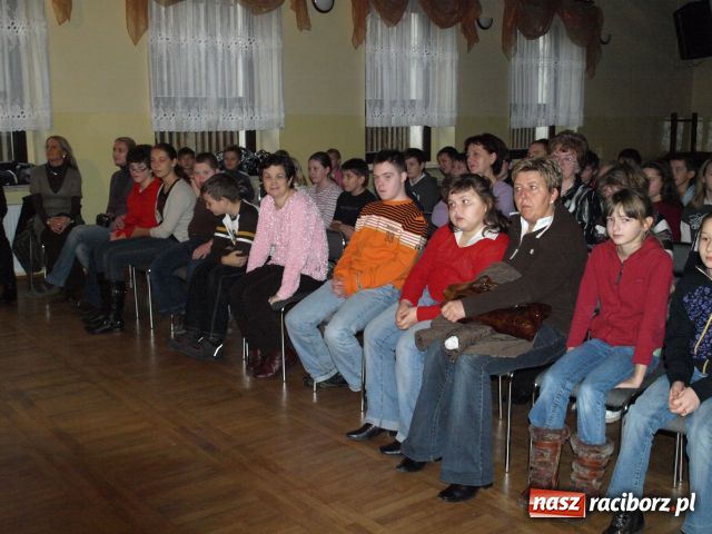 Zdjęcie w galerii na portalu naszraciborz.pl: Dzieci dzieciom wiadomości z regionu