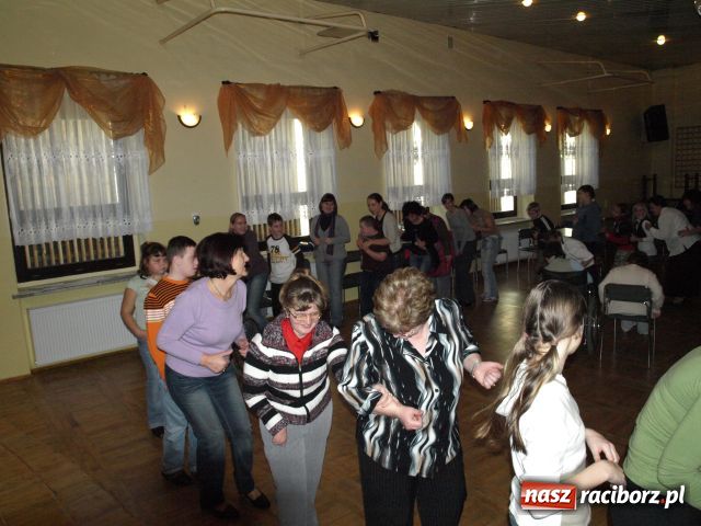 Zdjęcie w galerii na portalu naszraciborz.pl: Dzieci dzieciom wiadomości z regionu