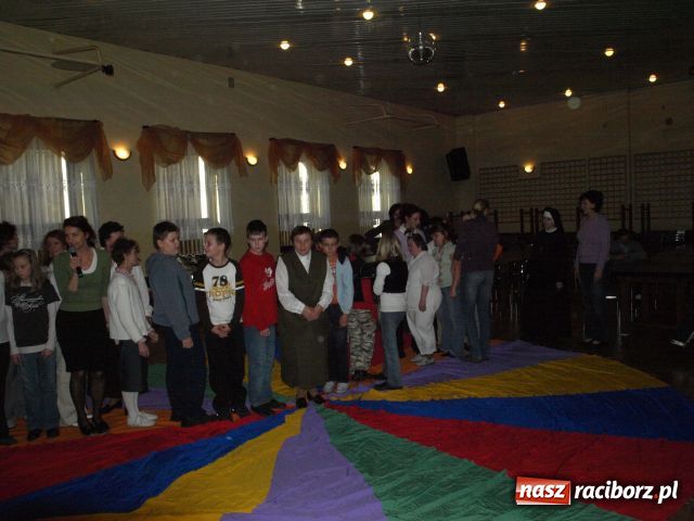 Zdjęcie w galerii na portalu naszraciborz.pl: Dzieci dzieciom wiadomości z regionu