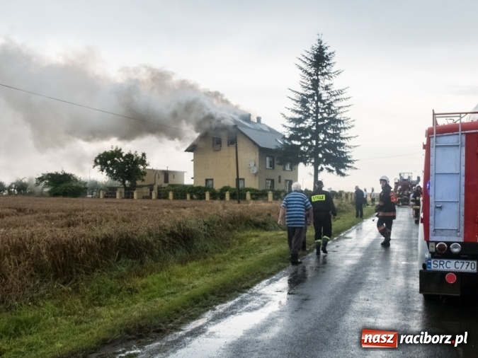 Zdjęcie w galerii na portalu naszraciborz.pl: Pożar domu jednorodzinnego w Krowiarkach wiadomości z regionu