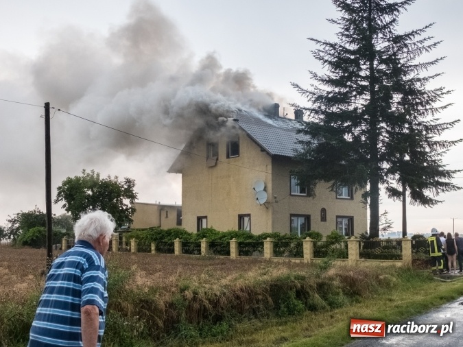 Zdjęcie w galerii na portalu naszraciborz.pl: Pożar domu jednorodzinnego w Krowiarkach wiadomości z regionu