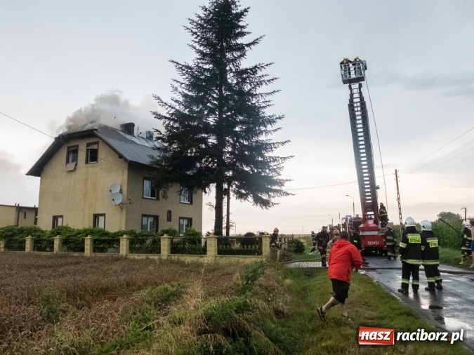 Zdjęcie w galerii na portalu naszraciborz.pl: Pożar domu jednorodzinnego w Krowiarkach wiadomości z regionu