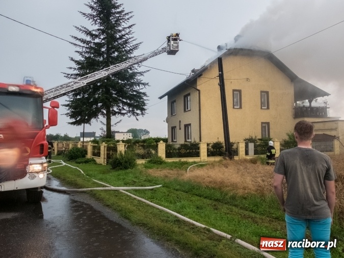 Zdjęcie w galerii na portalu naszraciborz.pl: Pożar domu jednorodzinnego w Krowiarkach wiadomości z regionu