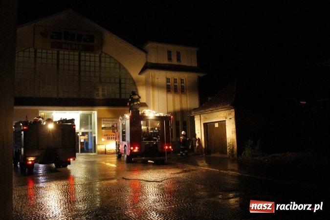 Zdjęcie w galerii na portalu naszraciborz.pl: Pożar pustostanu na terenie starego Despolu wiadomości z regionu