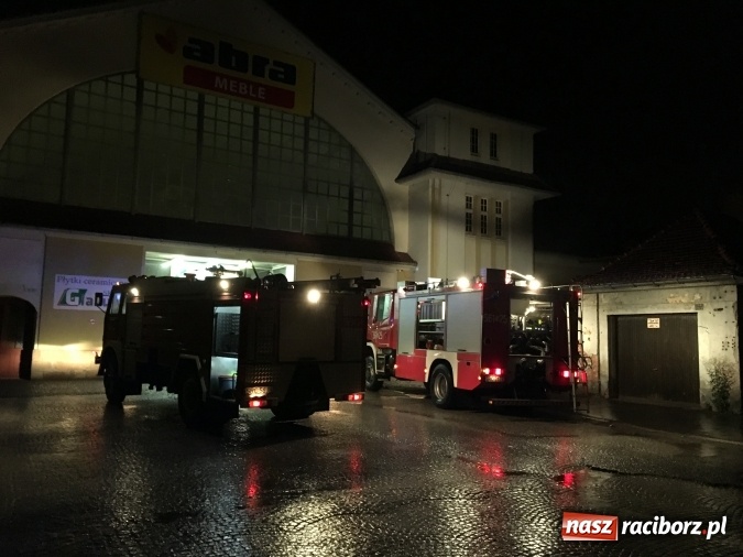 Zdjęcie w galerii na portalu naszraciborz.pl: Pożar pustostanu na terenie starego Despolu wiadomości z regionu