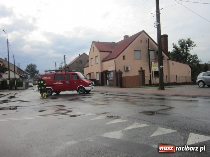 Zdjęcie w galerii na portalu naszraciborz.pl: Podtopione domy i budynki użyteczności publicznej, w tym szkoła. Rudy po nawałnicy wiadomości z regionu