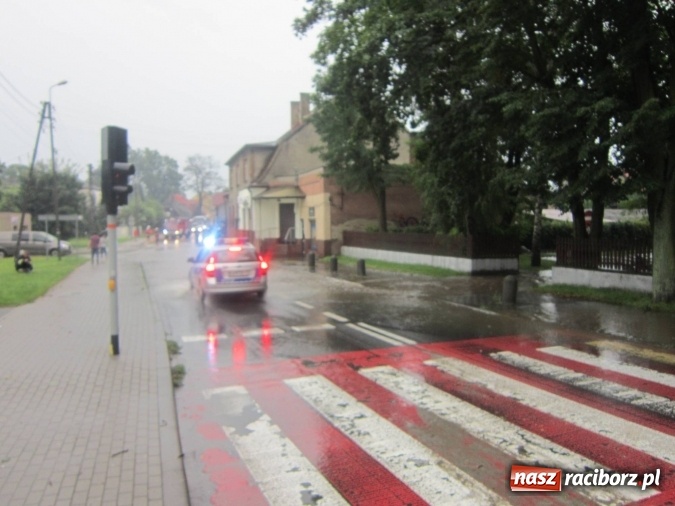 Zdjęcie w galerii na portalu naszraciborz.pl: Podtopione domy i budynki użyteczności publicznej, w tym szkoła. Rudy po nawałnicy wiadomości z regionu