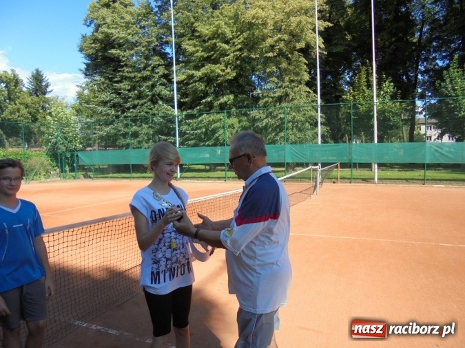 Zdjęcie w galerii na portalu naszraciborz.pl: Rozegrano turniej profilaktyczny w tenisie  wiadomości z regionu