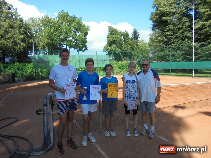 Zdjęcie w galerii na portalu naszraciborz.pl: Rozegrano turniej profilaktyczny w tenisie  wiadomości z regionu