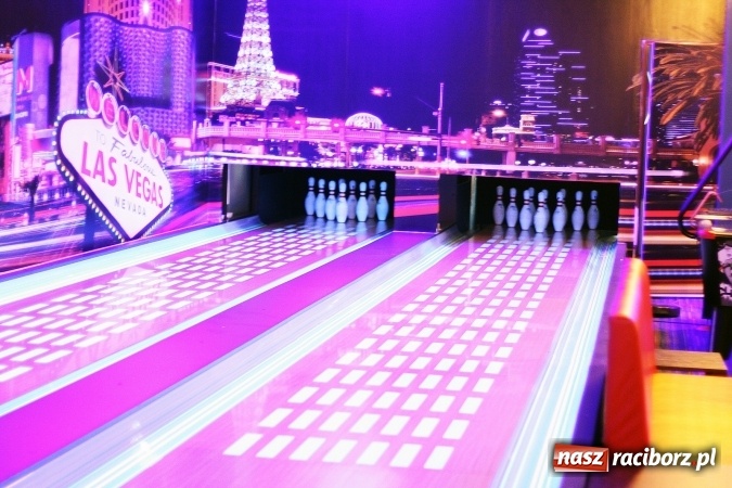 Zdjęcie w galerii na portalu naszraciborz.pl: Chcesz miło spędzić czas? Restauracja i nowy klub bowlingowy zaprasza wiadomości z regionu