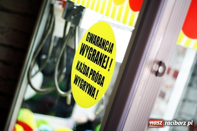 Zdjęcie w galerii na portalu naszraciborz.pl: Chcesz miło spędzić czas? Restauracja i nowy klub bowlingowy zaprasza wiadomości z regionu