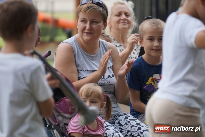 Zdjęcie w galerii na portalu naszraciborz.pl: Miesiąc kreatywności i radości! Finał Akcji Lato w Nędzy  wiadomości z regionu