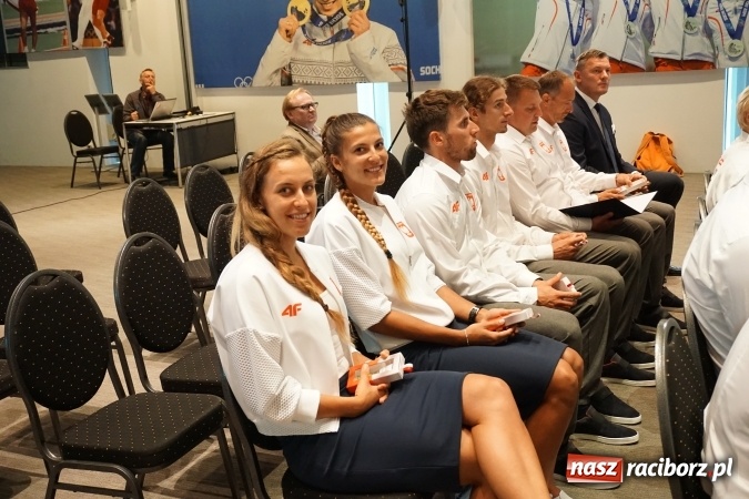 Zdjęcie w galerii na portalu naszraciborz.pl: Monika Brzostek złożyła ślubowanie przed IO w Rio wiadomości z regionu