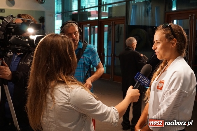 Zdjęcie w galerii na portalu naszraciborz.pl: Monika Brzostek złożyła ślubowanie przed IO w Rio wiadomości z regionu