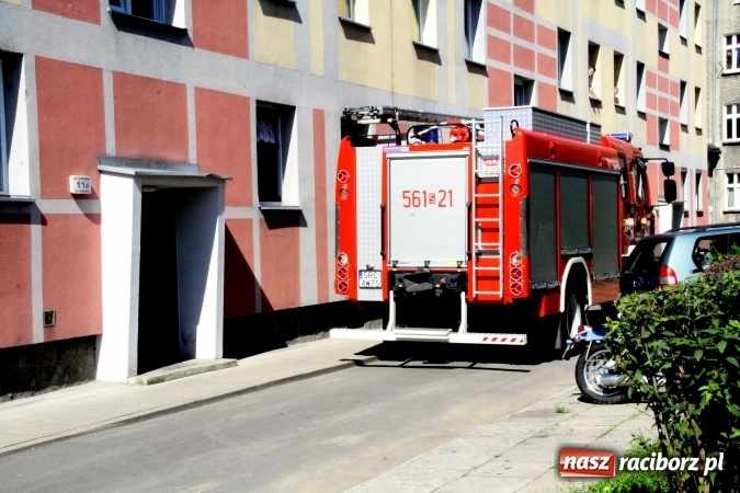 Zdjęcie w galerii na portalu naszraciborz.pl: Postawiła obiad i wyszła z mieszkania. Interwencja straży pożarnej na Ogrodowej wiadomości z regionu