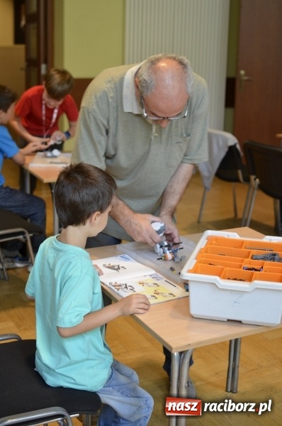 Zdjęcie w galerii na portalu naszraciborz.pl: Wakacyjne warsztaty LEGO w RCK  wiadomości z regionu