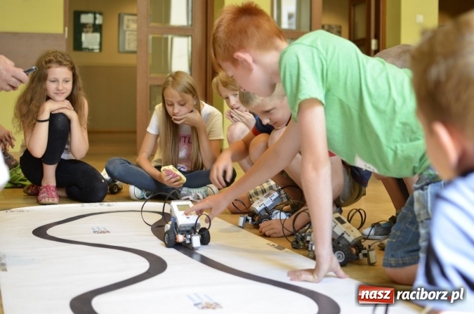 Zdjęcie w galerii na portalu naszraciborz.pl: Wakacyjne warsztaty LEGO w RCK  wiadomości z regionu