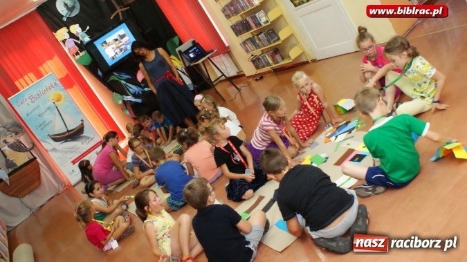 Zdjęcie w galerii na portalu naszraciborz.pl: W raciborskiej bibliotece dzieci poznały autorów Koziołka Matołka wiadomości z regionu