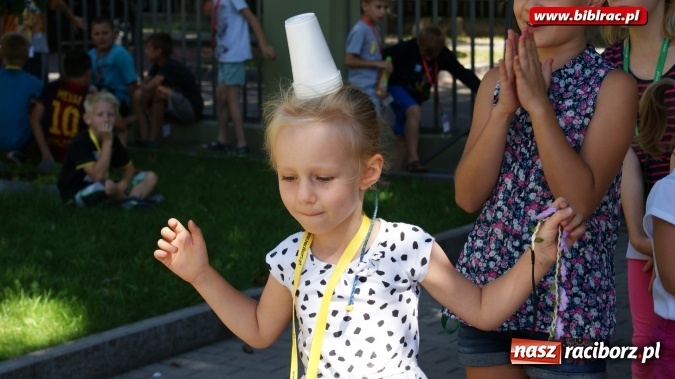 Zdjęcie w galerii na portalu naszraciborz.pl: W raciborskiej bibliotece dzieci poznały autorów Koziołka Matołka wiadomości z regionu