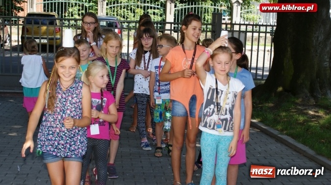Zdjęcie w galerii na portalu naszraciborz.pl: W raciborskiej bibliotece dzieci poznały autorów Koziołka Matołka wiadomości z regionu