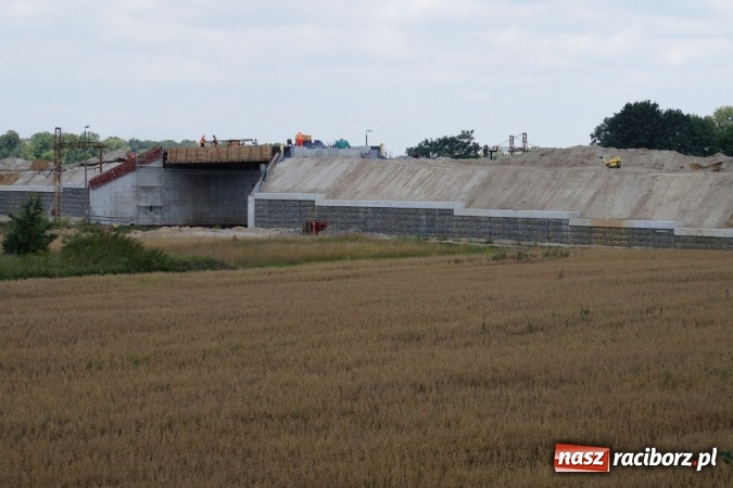Zdjęcie w galerii na portalu naszraciborz.pl: Tak wygląda nowy wiadukt w Nędzy. Uwaga! Darmowe busy tylko do 15 sierpnia wiadomości z regionu