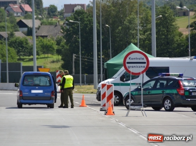 Zdjęcie w galerii na portalu naszraciborz.pl: Straż Graniczna podsumowała tymczasowe przywr&oacute;cenie kontroli granicznej wiadomości z regionu