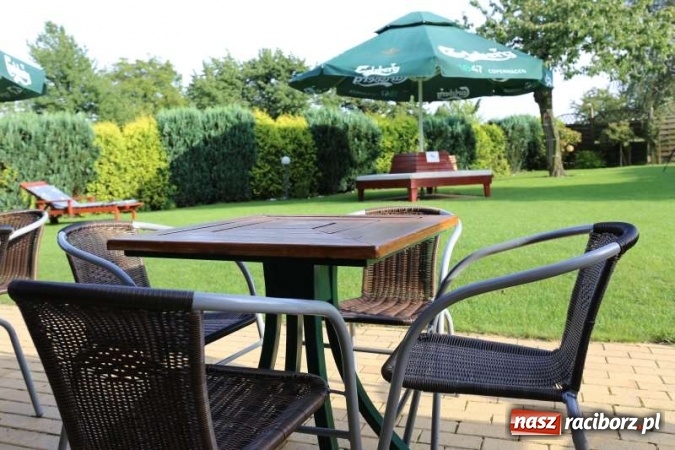 Zdjęcie w galerii na portalu naszraciborz.pl: Letni relaks i zabawa z restauracją Dworek w Szonowicach wiadomości z regionu