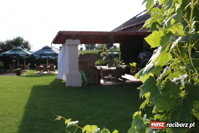 Zdjęcie w galerii na portalu naszraciborz.pl: Letni relaks i zabawa z restauracją Dworek w Szonowicach wiadomości z regionu