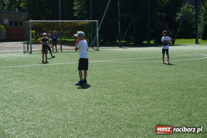 Zdjęcie w galerii na portalu naszraciborz.pl: Na orliku przy Kasprowicza powtarzają Euro 2016 wiadomości z regionu