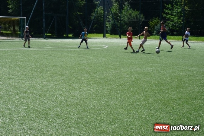 Zdjęcie w galerii na portalu naszraciborz.pl: Na orliku przy Kasprowicza powtarzają Euro 2016 wiadomości z regionu