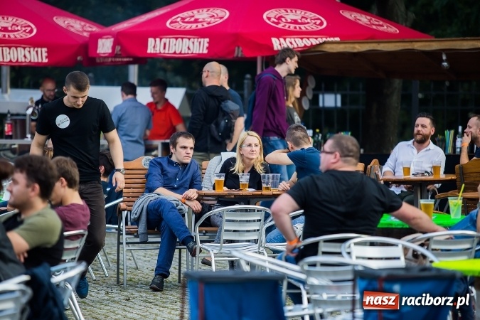 Zdjęcie w galerii na portalu naszraciborz.pl: INTRO - festiwal muzyki elektronicznej i światła na Zamku Piastowskim wiadomości z regionu