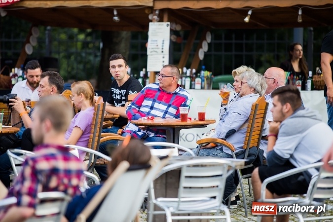 Zdjęcie w galerii na portalu naszraciborz.pl: INTRO - festiwal muzyki elektronicznej i światła na Zamku Piastowskim wiadomości z regionu