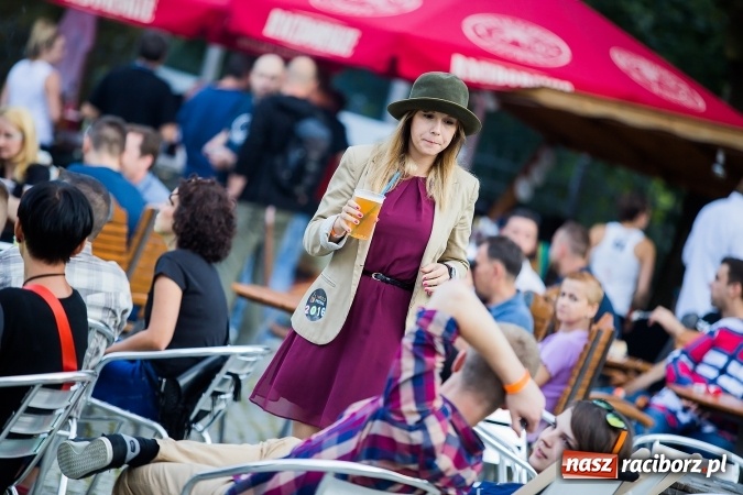 Zdjęcie w galerii na portalu naszraciborz.pl: INTRO - festiwal muzyki elektronicznej i światła na Zamku Piastowskim wiadomości z regionu