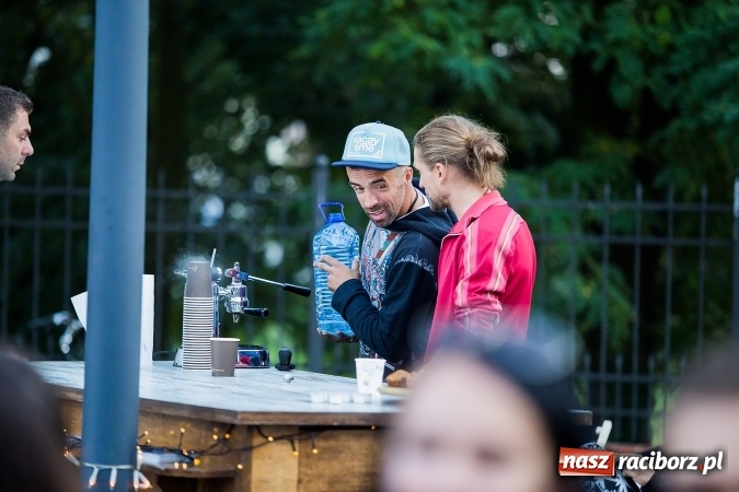 Zdjęcie w galerii na portalu naszraciborz.pl: INTRO - festiwal muzyki elektronicznej i światła na Zamku Piastowskim wiadomości z regionu