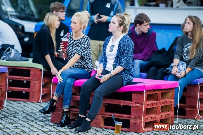 Zdjęcie w galerii na portalu naszraciborz.pl: INTRO - festiwal muzyki elektronicznej i światła na Zamku Piastowskim wiadomości z regionu