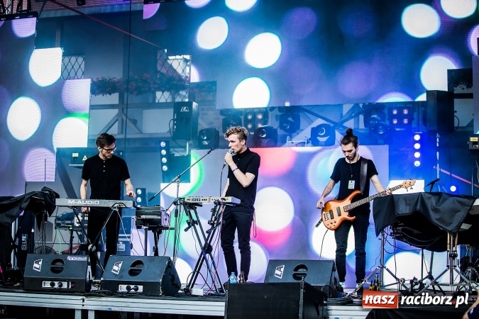 Zdjęcie w galerii na portalu naszraciborz.pl: INTRO - festiwal muzyki elektronicznej i światła na Zamku Piastowskim wiadomości z regionu