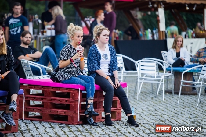 Zdjęcie w galerii na portalu naszraciborz.pl: INTRO - festiwal muzyki elektronicznej i światła na Zamku Piastowskim wiadomości z regionu