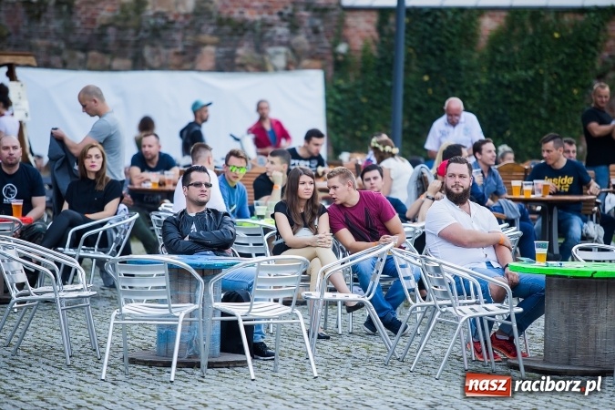 Zdjęcie w galerii na portalu naszraciborz.pl: INTRO - festiwal muzyki elektronicznej i światła na Zamku Piastowskim wiadomości z regionu