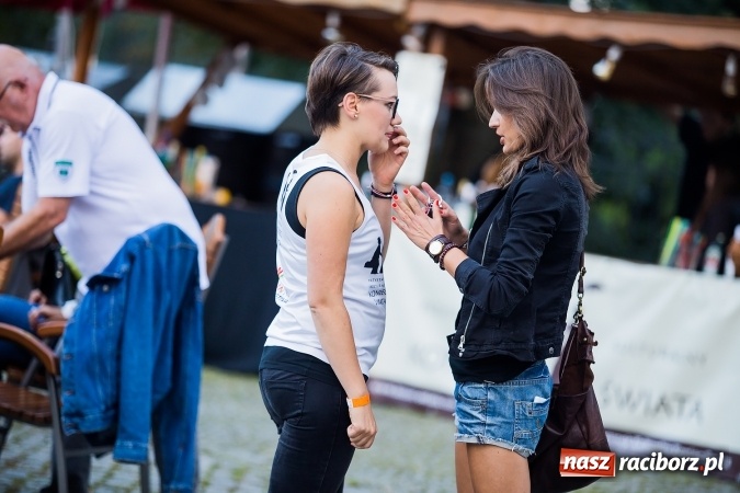 Zdjęcie w galerii na portalu naszraciborz.pl: INTRO - festiwal muzyki elektronicznej i światła na Zamku Piastowskim wiadomości z regionu