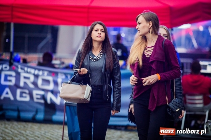 Zdjęcie w galerii na portalu naszraciborz.pl: INTRO - festiwal muzyki elektronicznej i światła na Zamku Piastowskim wiadomości z regionu