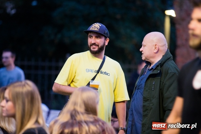 Zdjęcie w galerii na portalu naszraciborz.pl: INTRO - festiwal muzyki elektronicznej i światła na Zamku Piastowskim wiadomości z regionu