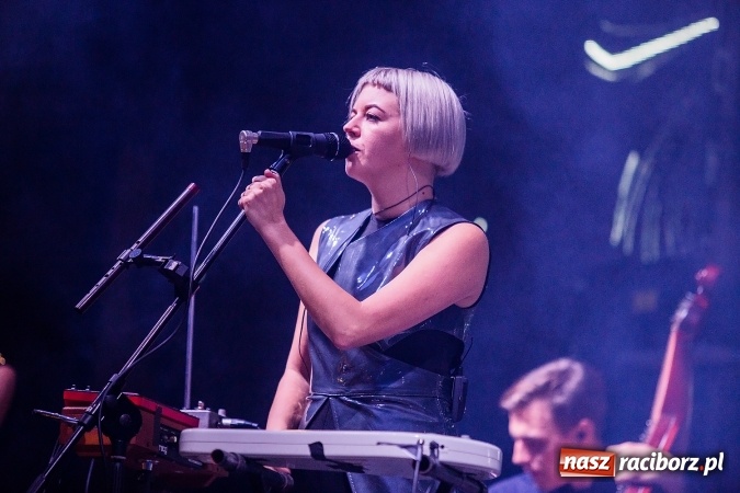 Zdjęcie w galerii na portalu naszraciborz.pl: INTRO - festiwal muzyki elektronicznej i światła na Zamku Piastowskim wiadomości z regionu